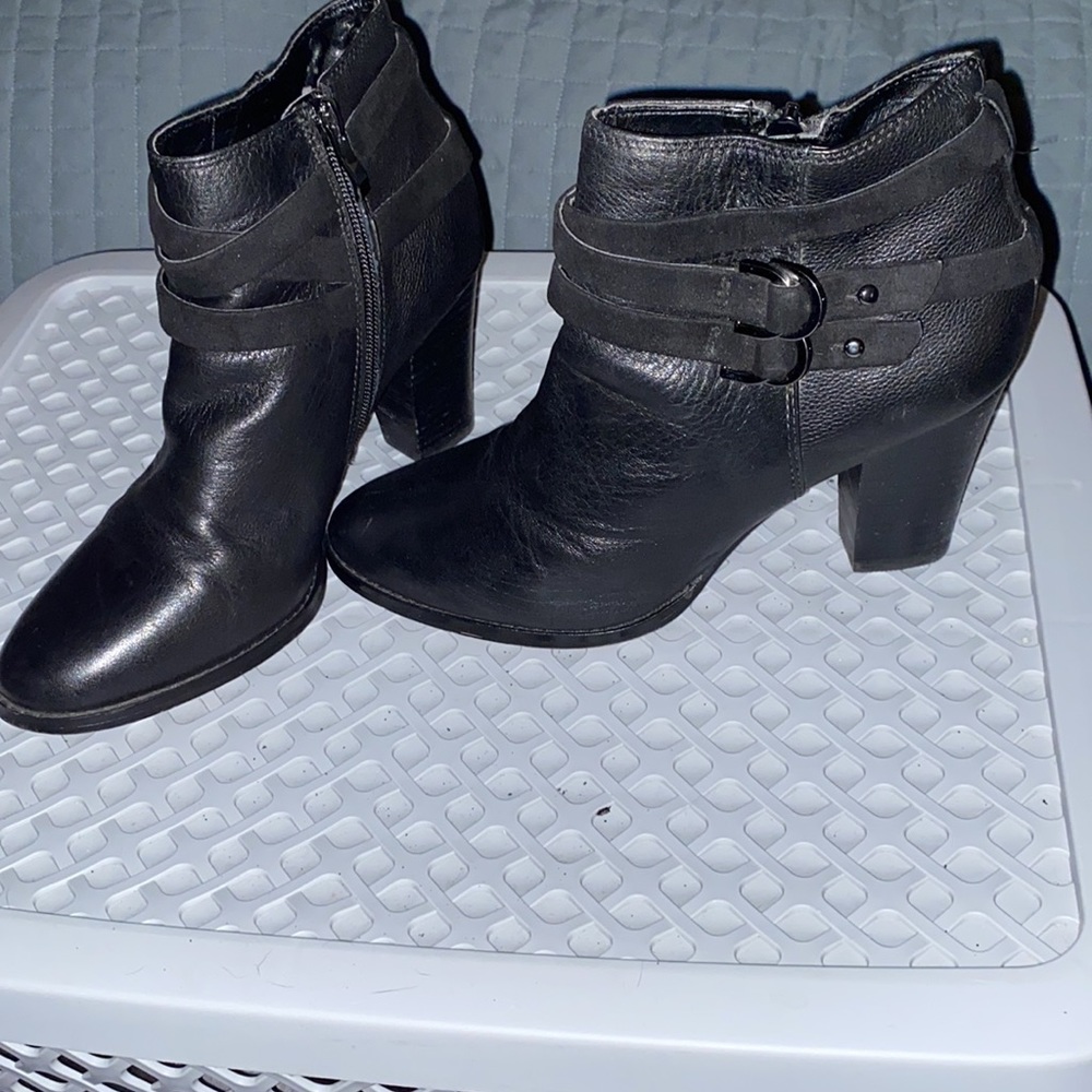 White House Black Market Ankle Boots Size 8